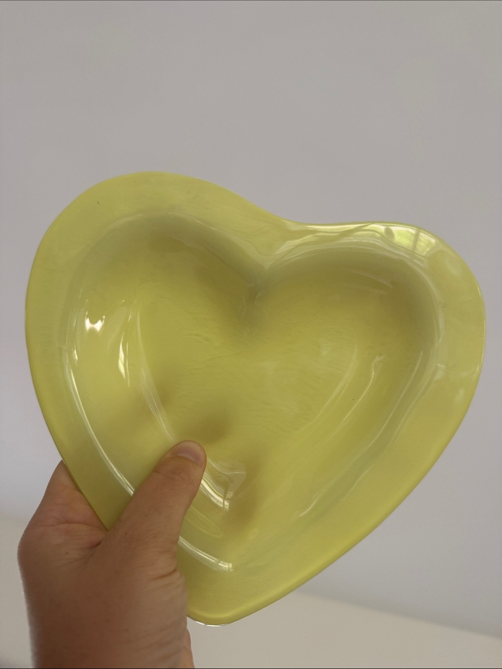 Annieglass Light butter yellow Heart Shaped Candy/Soap/Trinket Holder. Signed
